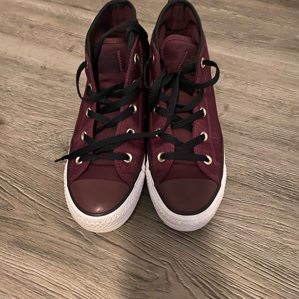 Converse - Picture 2 of 6